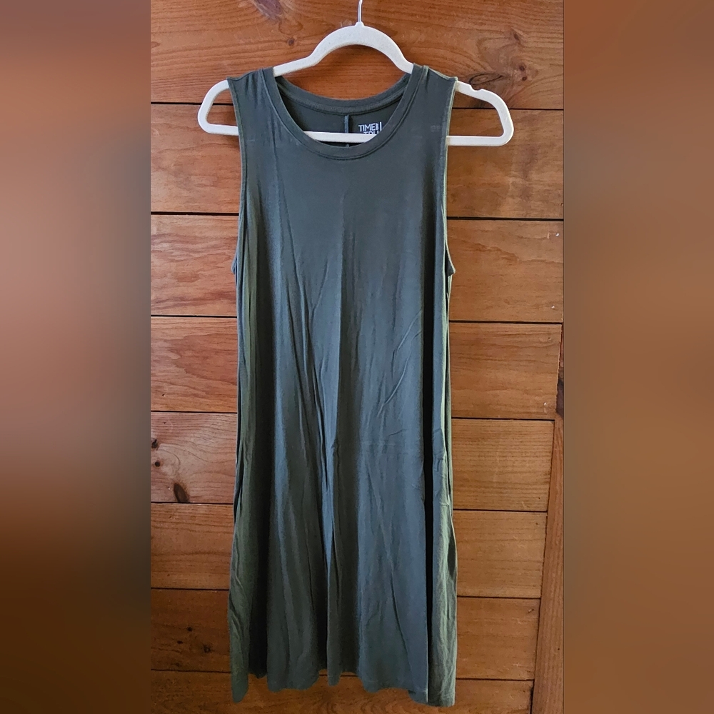 Time and Tru Dark Green Dress With Pockets